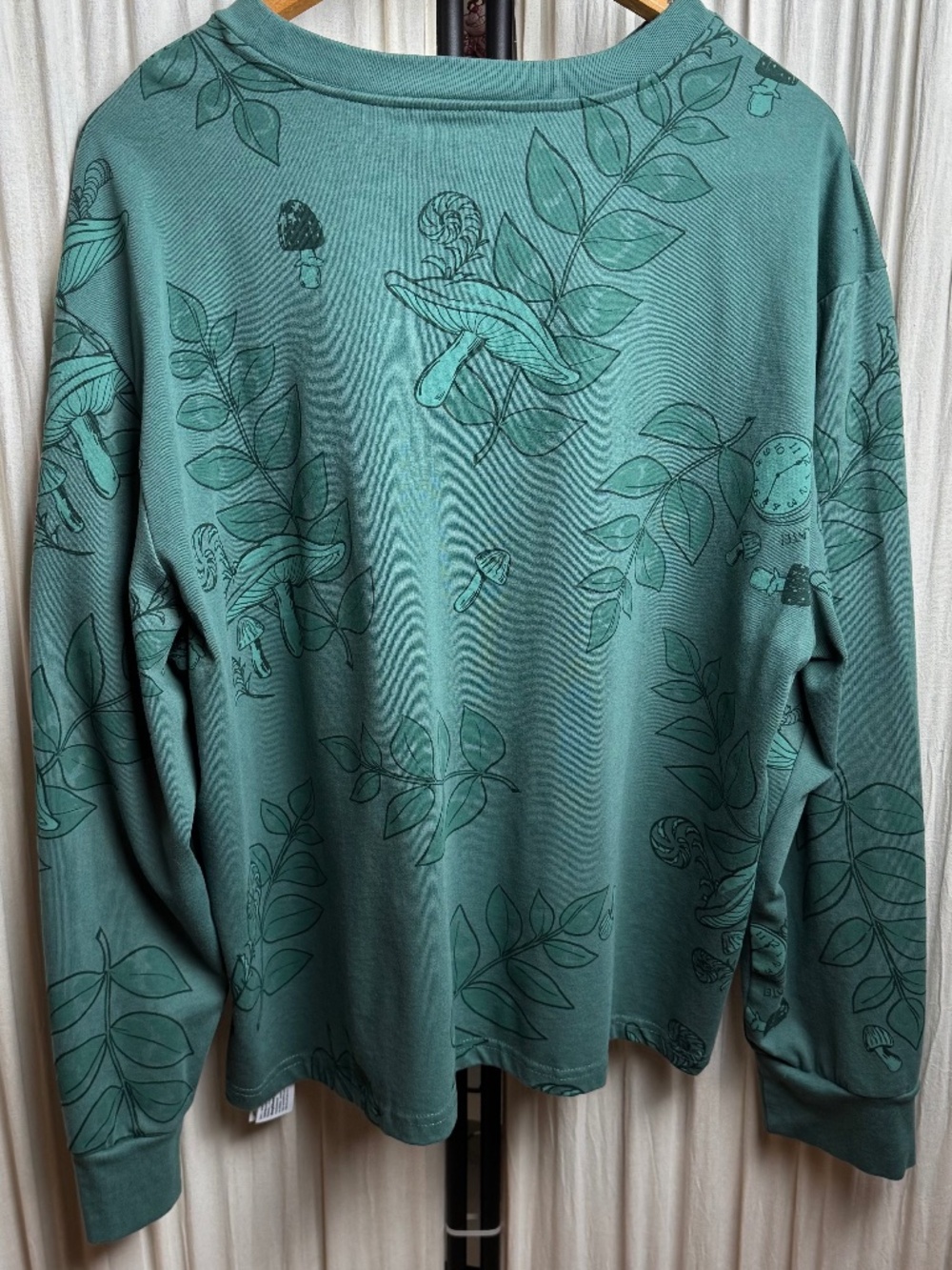 Disney XL Sage Green Mushroom Cottagecore Sweatshirt | Woodland Fairycore